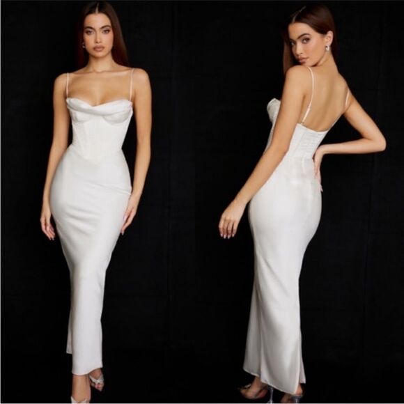 HOUSE OF CB Charmaine Corset Dress in Ivory Size large plus cup NWT - Picture 1 of 12